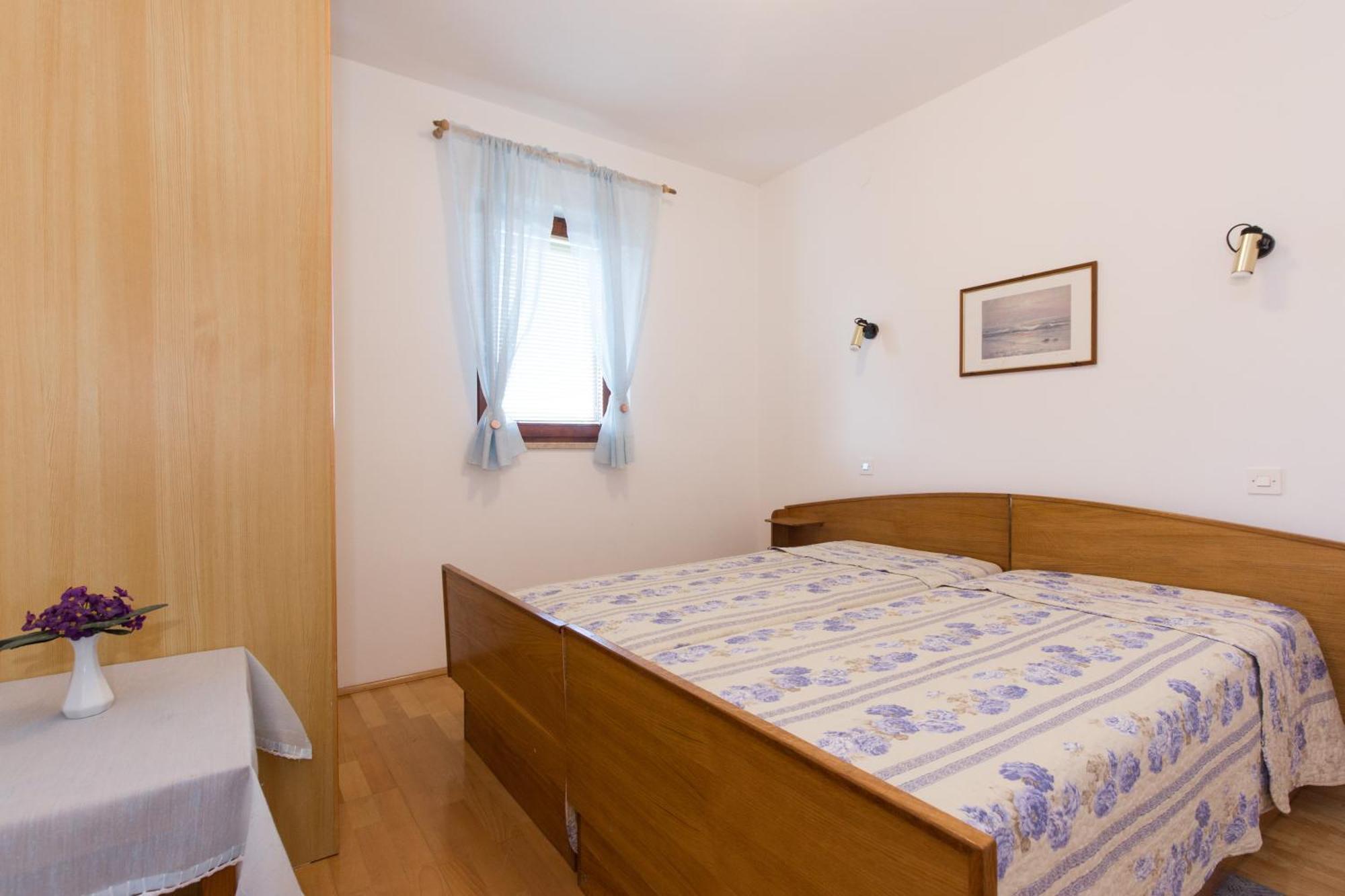 Apartment & Room Dinka, Krk Krk Town Habitación foto